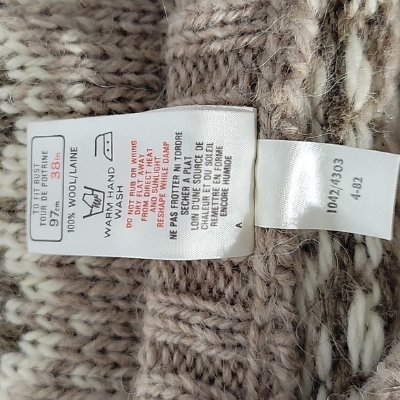 Vtg Women's St Michael's Pure New Wool Crewneck Sweater, Made in the UK, Size L - Picture 5 of 6